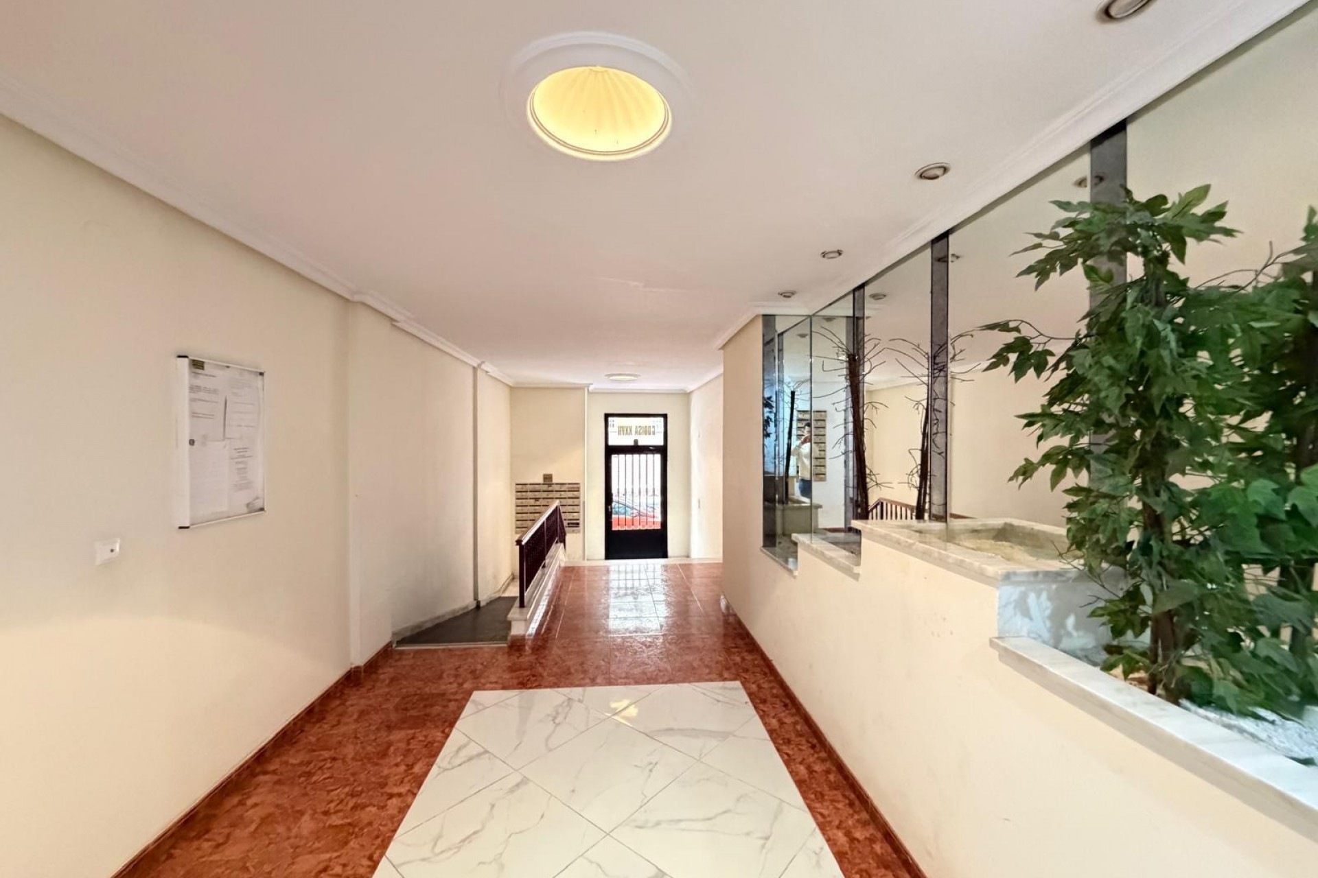 Sale - Apartamento -
Torrevieja - Estacion de autobuses