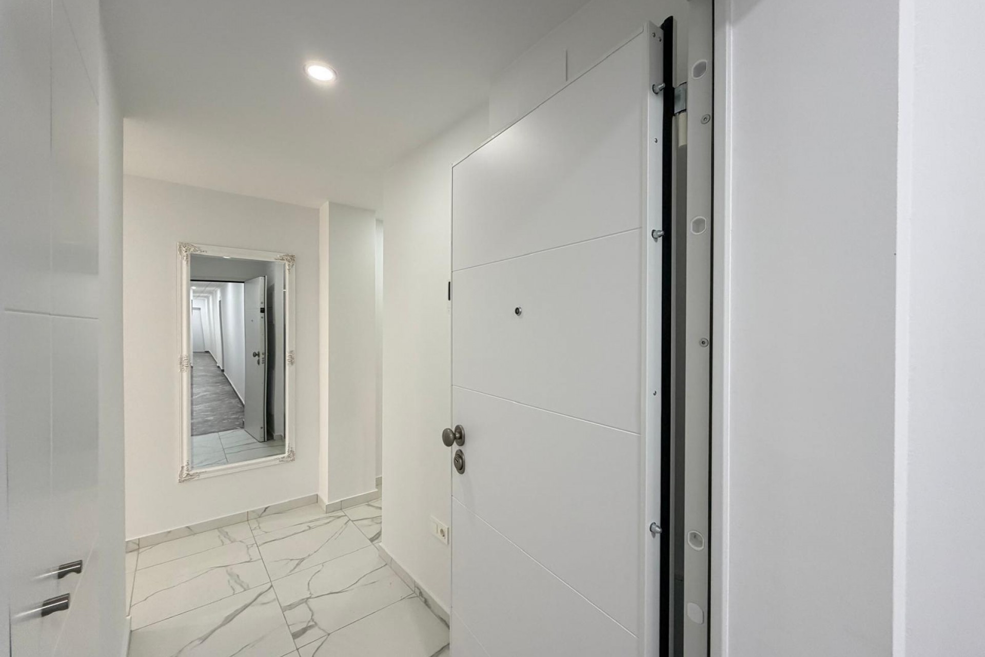 Sale - Apartamento -
Torrevieja - Estacion de autobuses