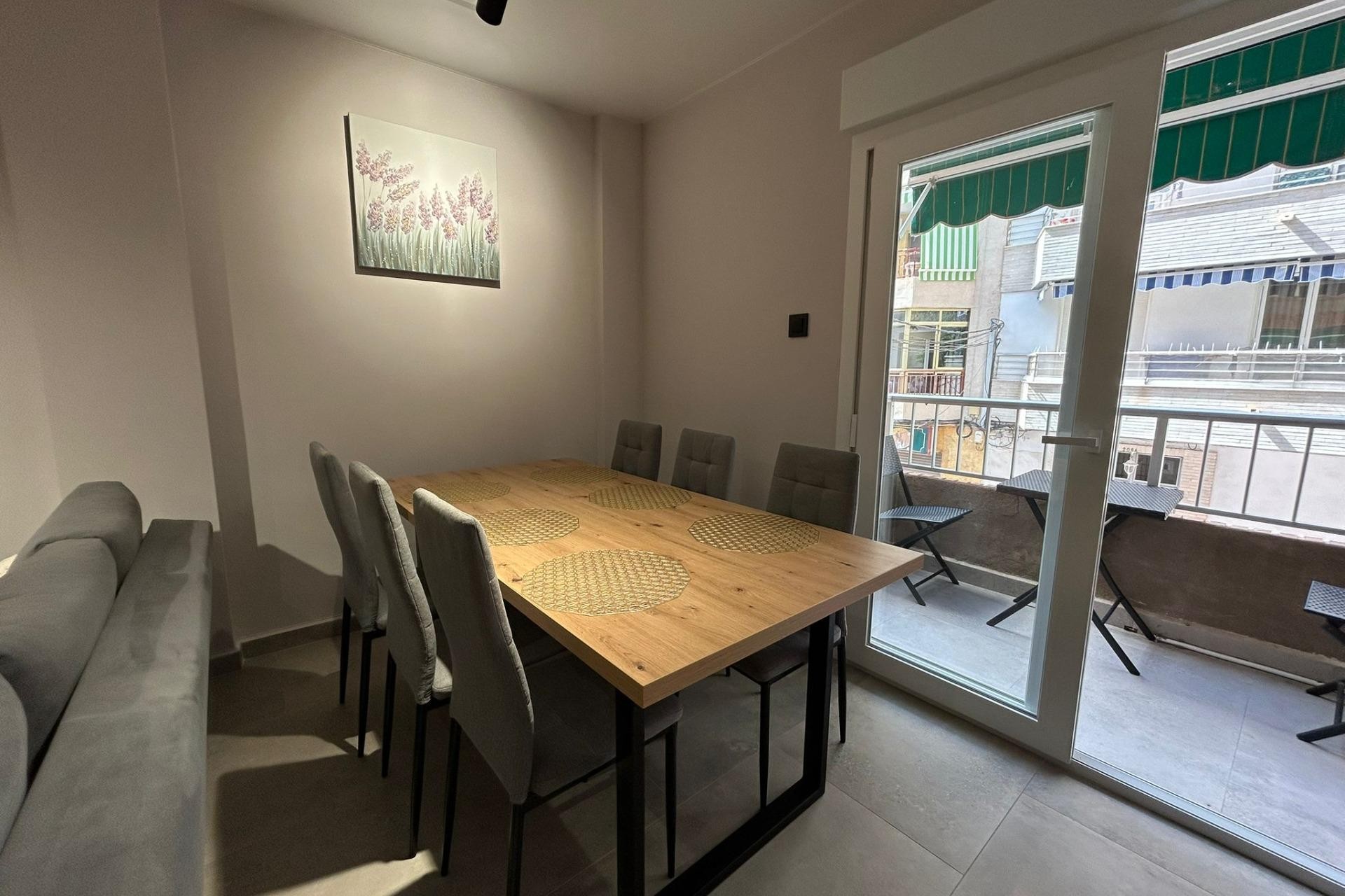 Sale - Apartamento -
Torrevieja - Estacion de autobuses