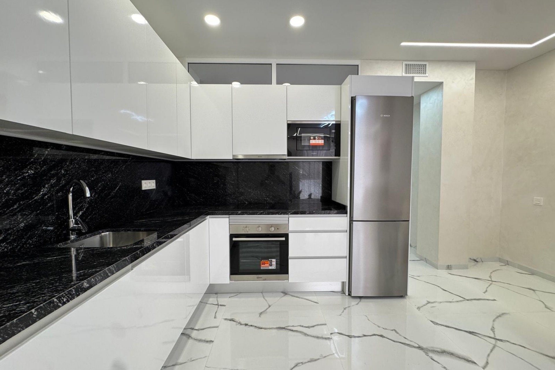 Sale - Apartamento -
Torrevieja - Estacion de autobuses