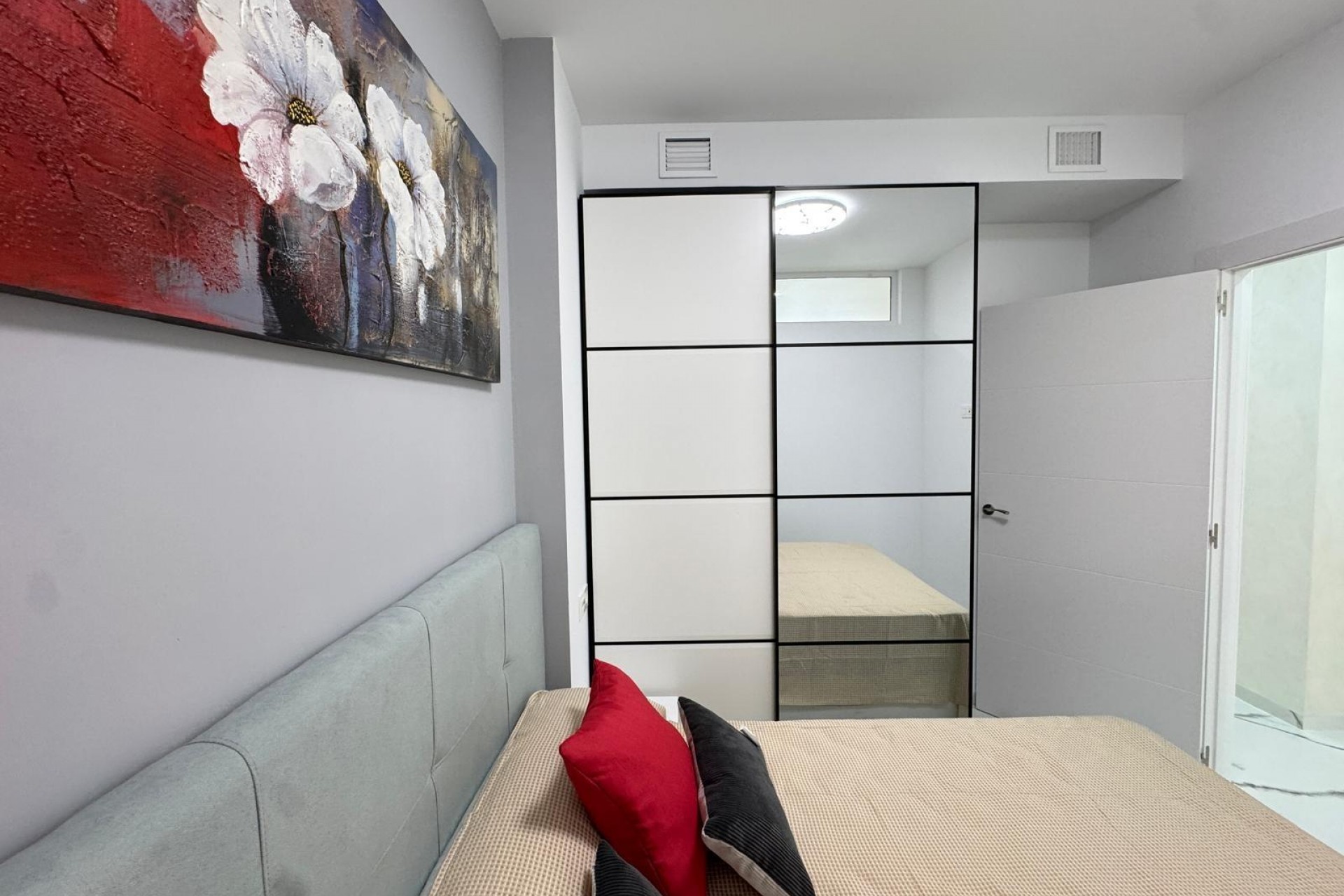 Sale - Apartamento -
Torrevieja - Estacion de autobuses