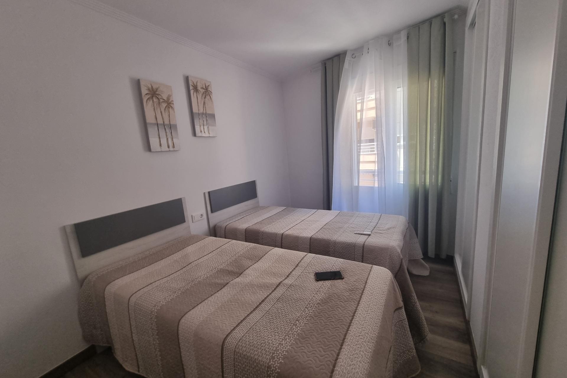 Sale - Apartamento -
Torrevieja - Estacion de autobuses