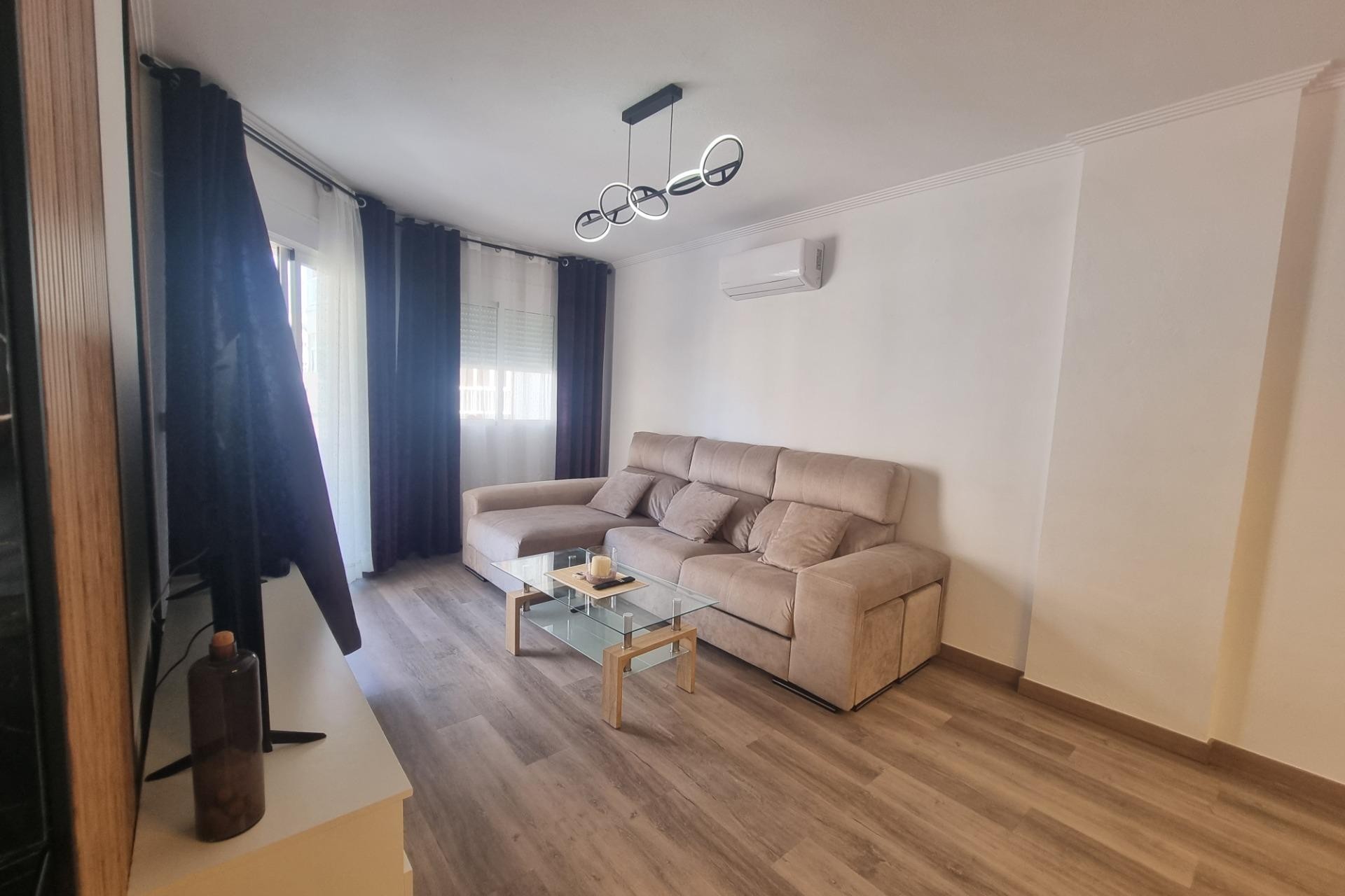 Sale - Apartamento -
Torrevieja - Estacion de autobuses