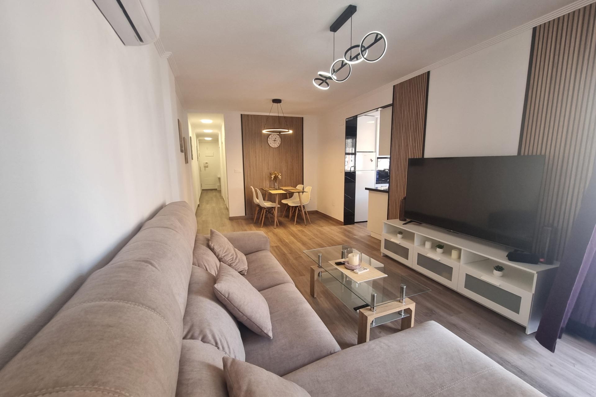 Sale - Apartamento -
Torrevieja - Estacion de autobuses