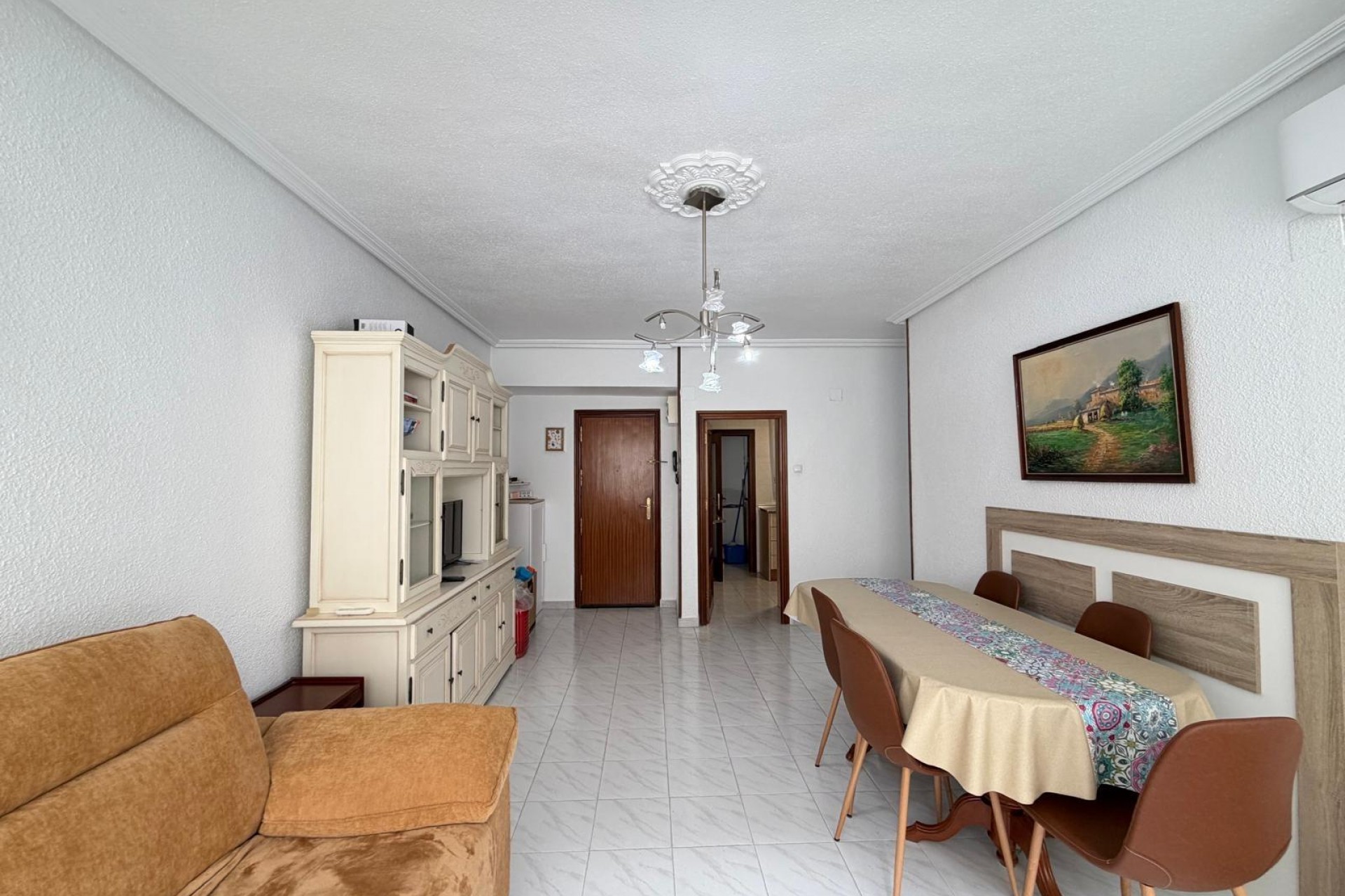 Sale - Apartamento -
Torrevieja - Estacion de autobuses