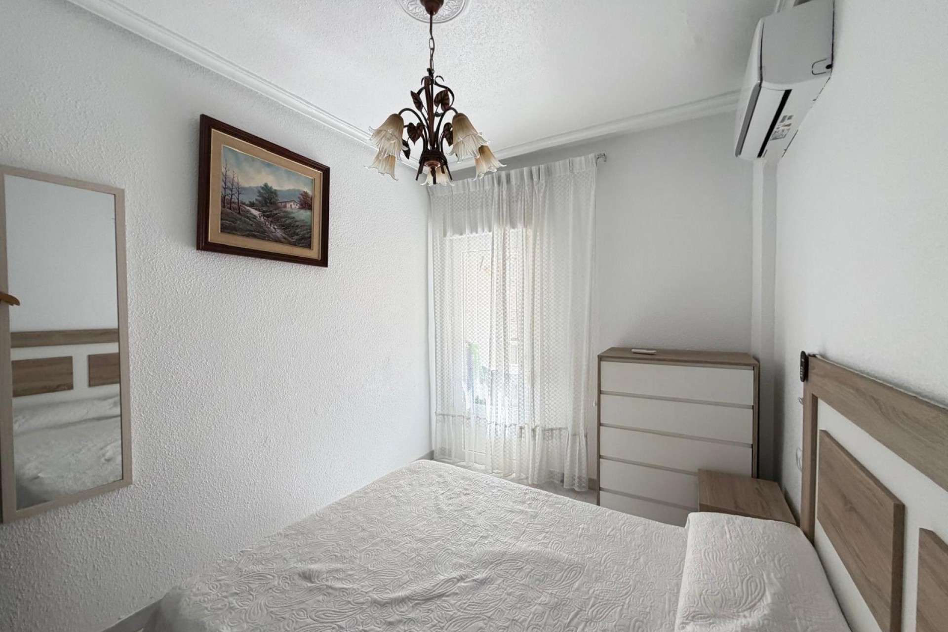Sale - Apartamento -
Torrevieja - Estacion de autobuses