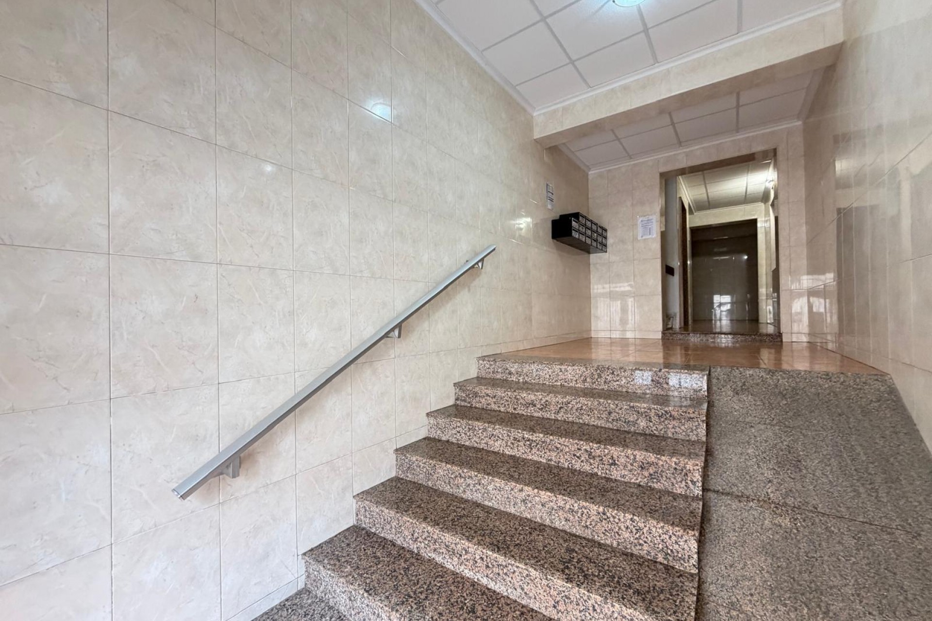 Sale - Apartamento -
Torrevieja - Estacion de autobuses