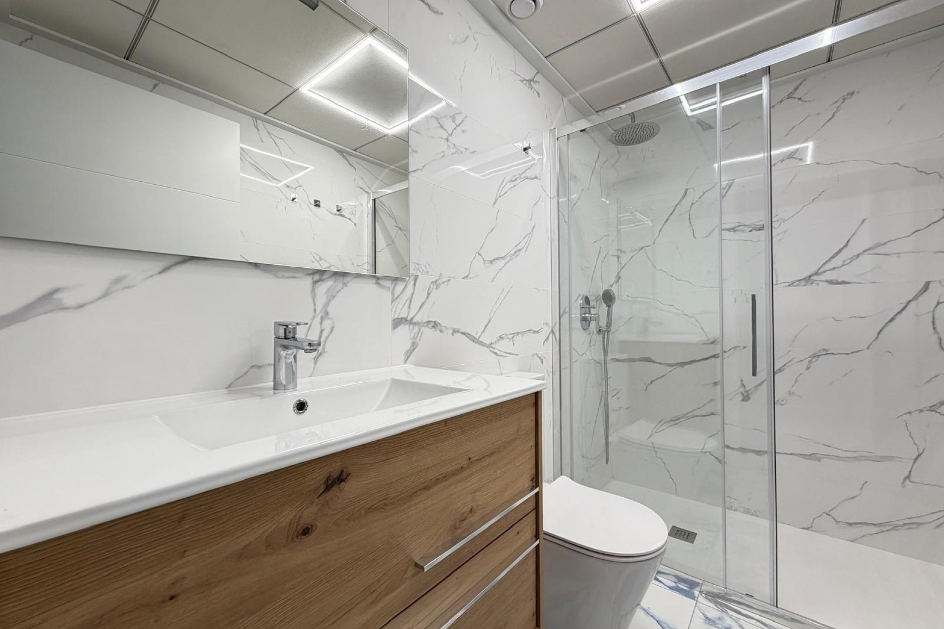 Sale - Apartamento -
Torrevieja - Estacion de autobuses