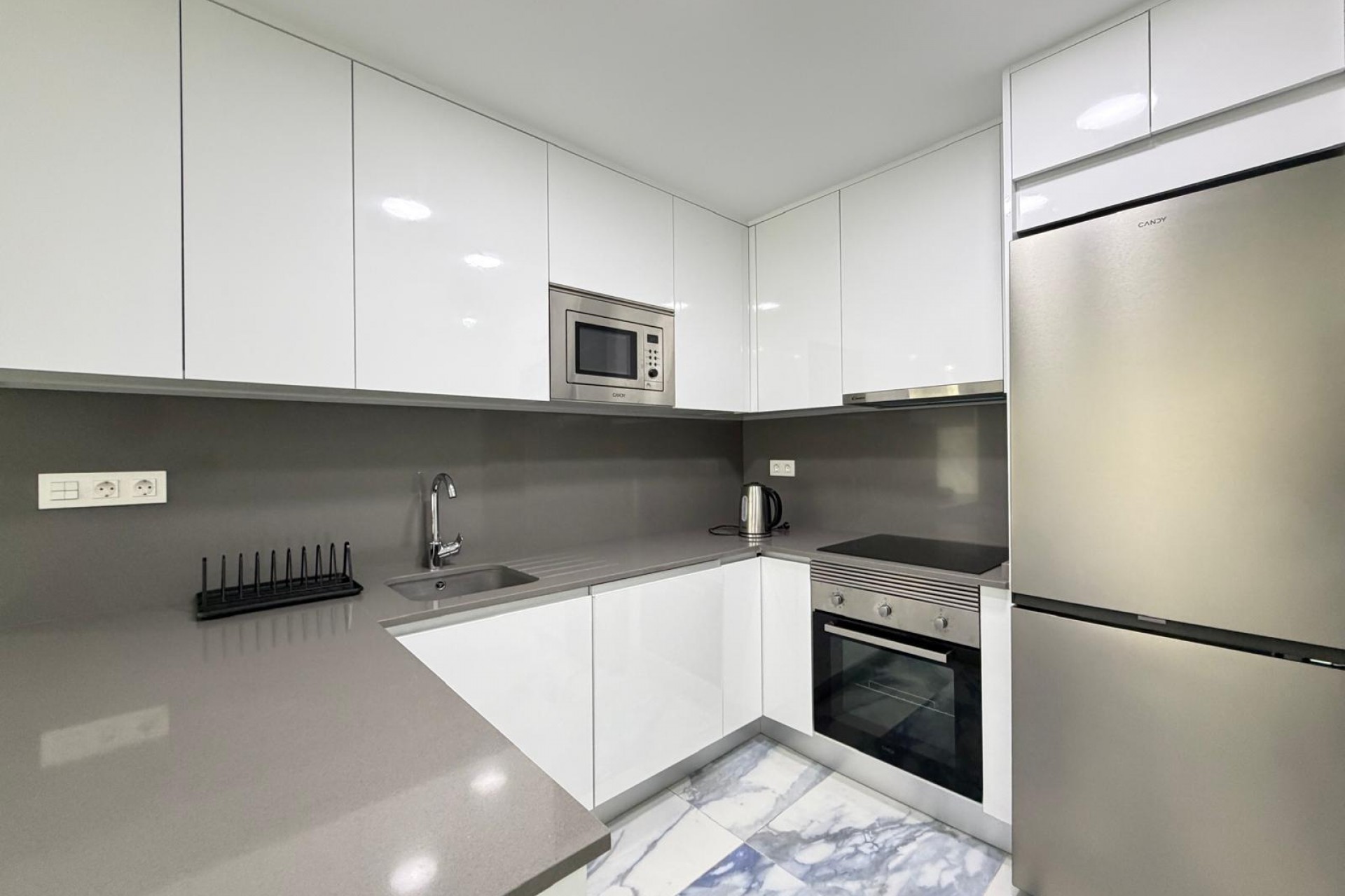 Sale - Apartamento -
Torrevieja - Estacion de autobuses