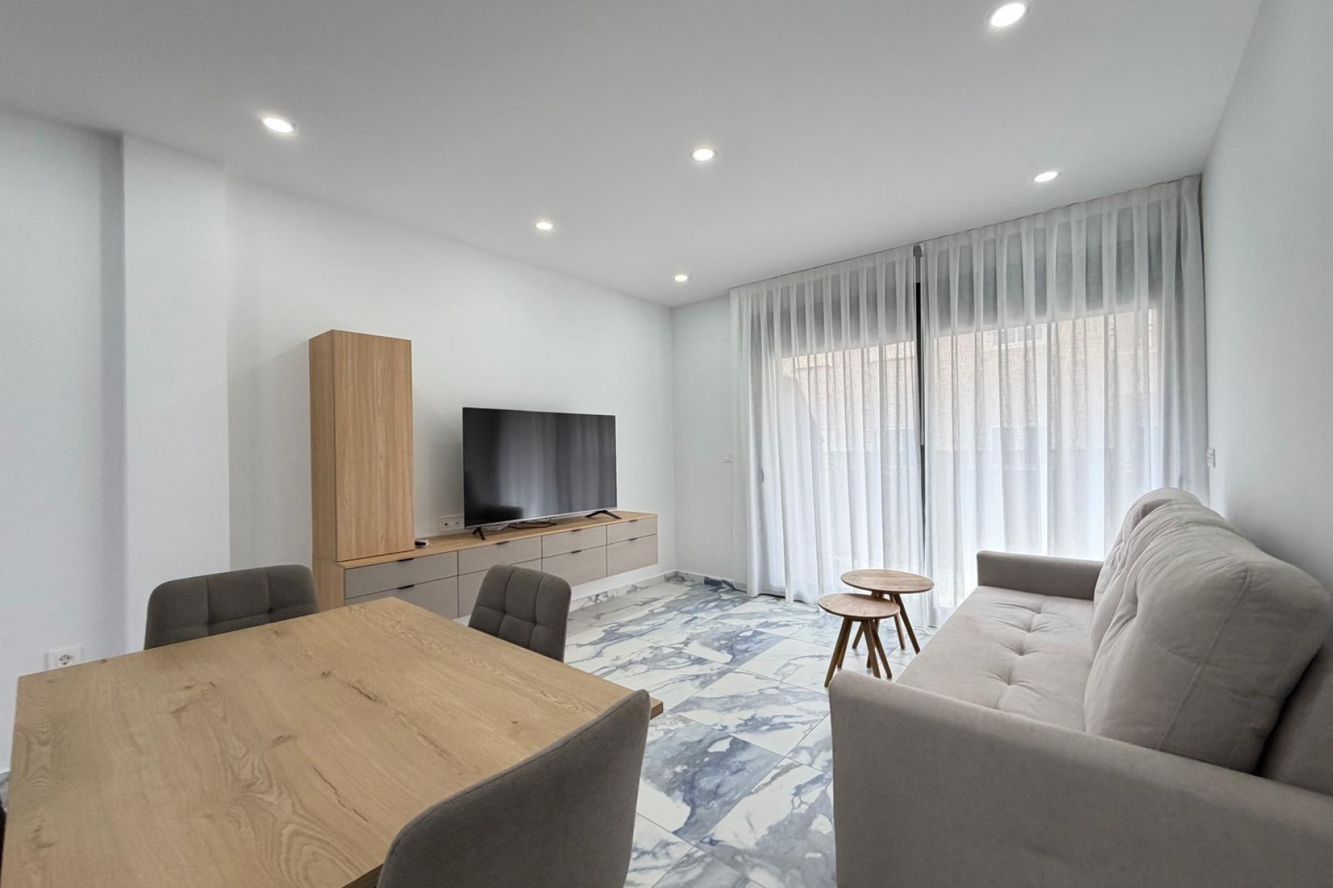 Sale - Apartamento -
Torrevieja - Estacion de autobuses