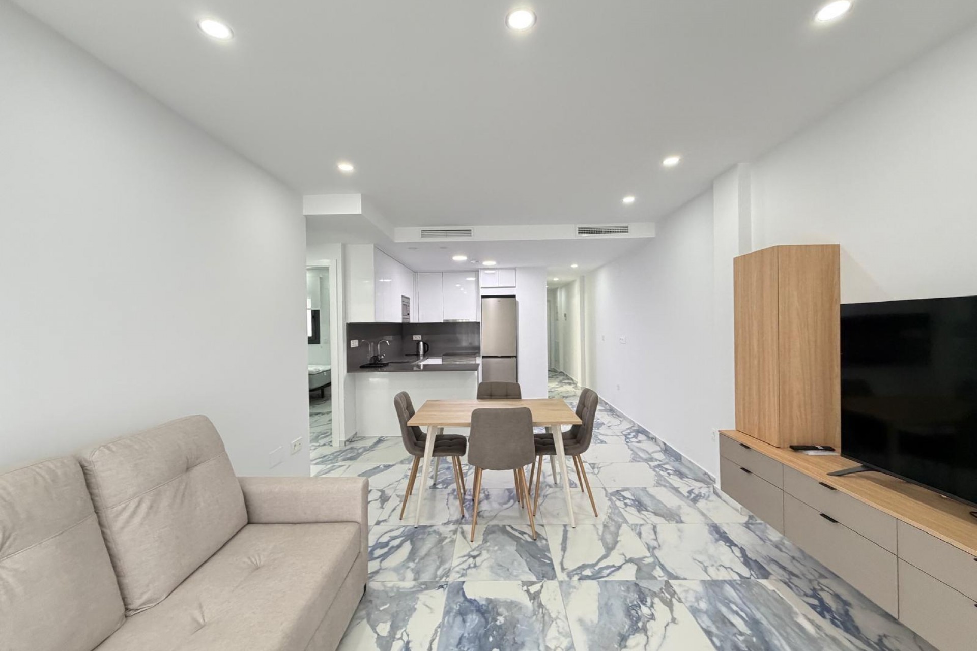 Sale - Apartamento -
Torrevieja - Estacion de autobuses