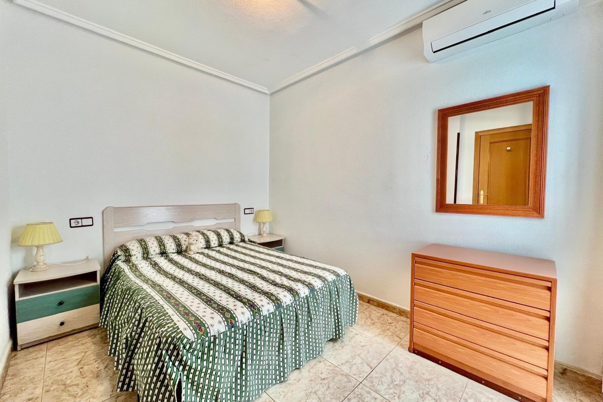 Sale - Apartamento -
Torrevieja - Habaneras
