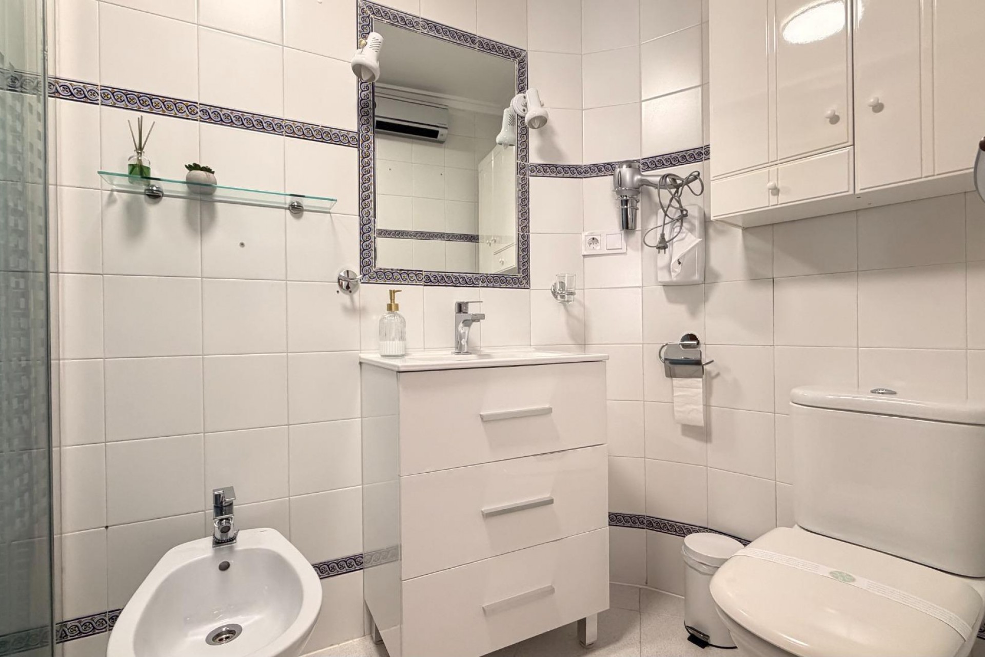 Sale - Apartamento -
Torrevieja - Habaneras