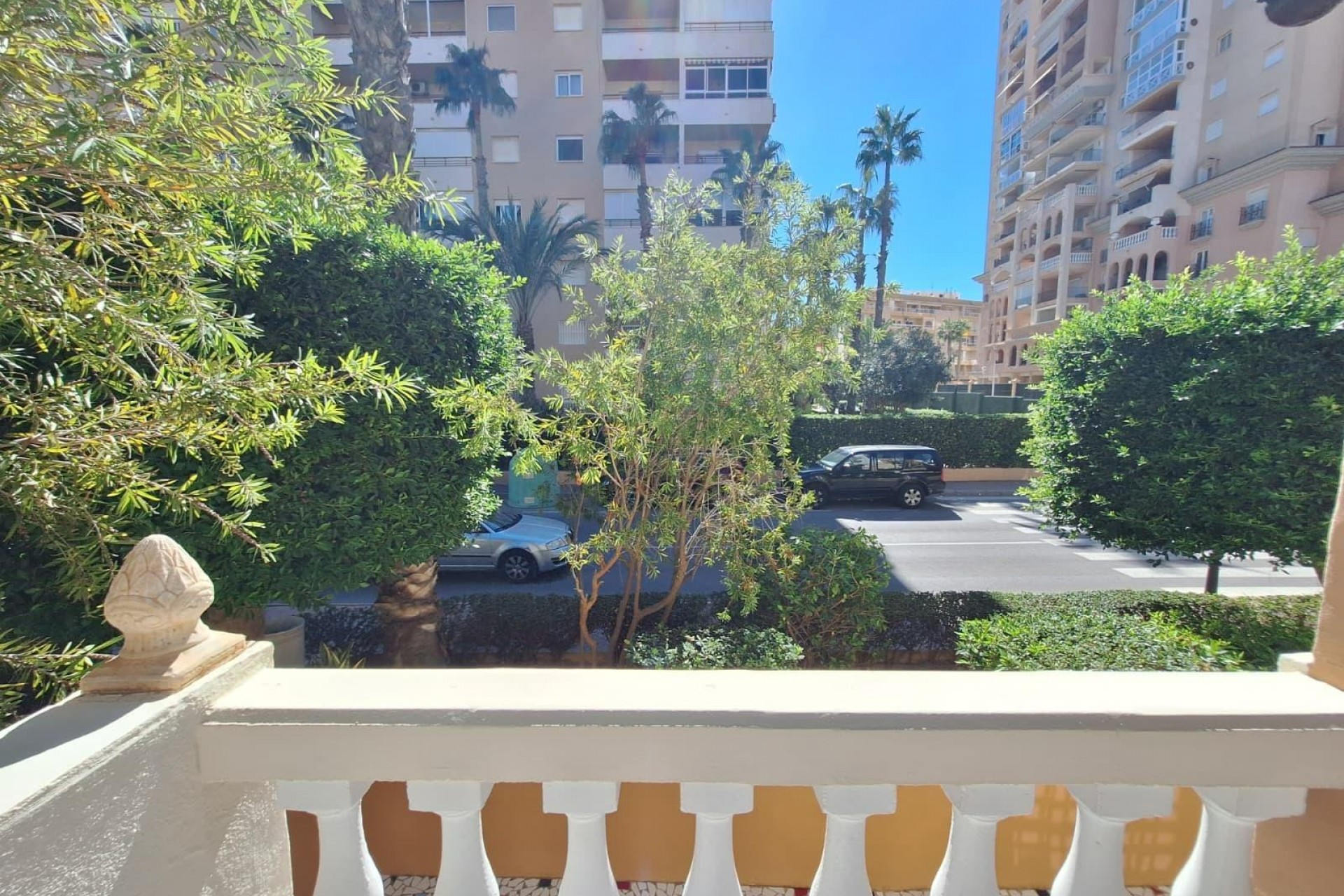 Sale - Apartamento -
Torrevieja - Los Frutales