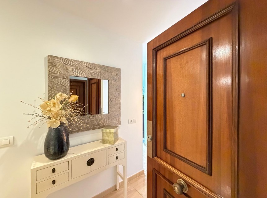 Sale - Apartamento -
Torrevieja - Paseo maritimo