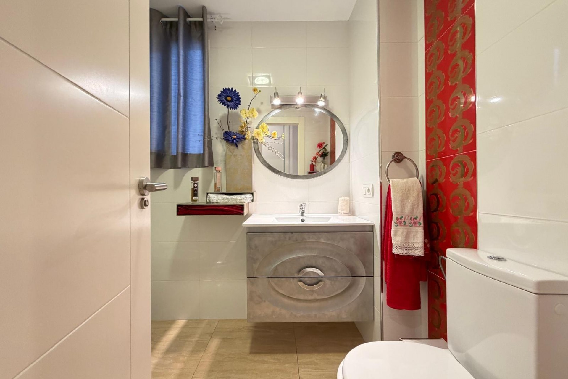 Sale - Apartamento -
Torrevieja - Paseo maritimo