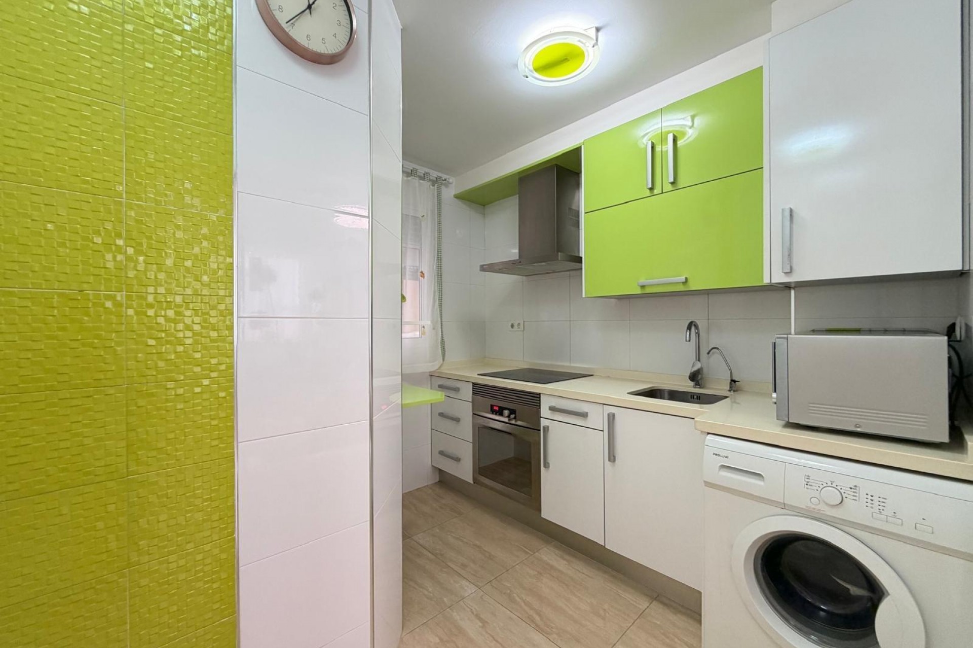 Sale - Apartamento -
Torrevieja - Paseo maritimo