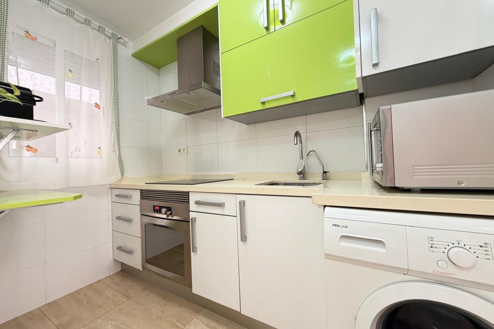 Sale - Apartamento -
Torrevieja - Paseo maritimo