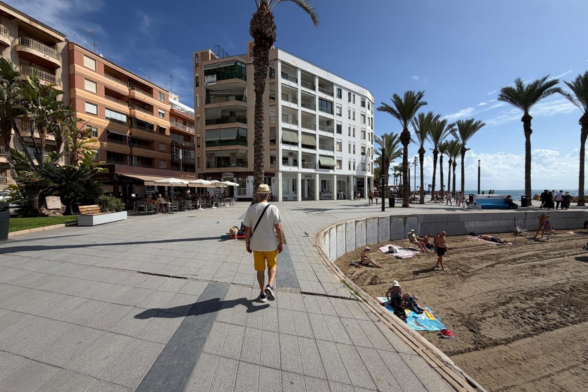 Sale - Apartamento -
Torrevieja - Paseo maritimo