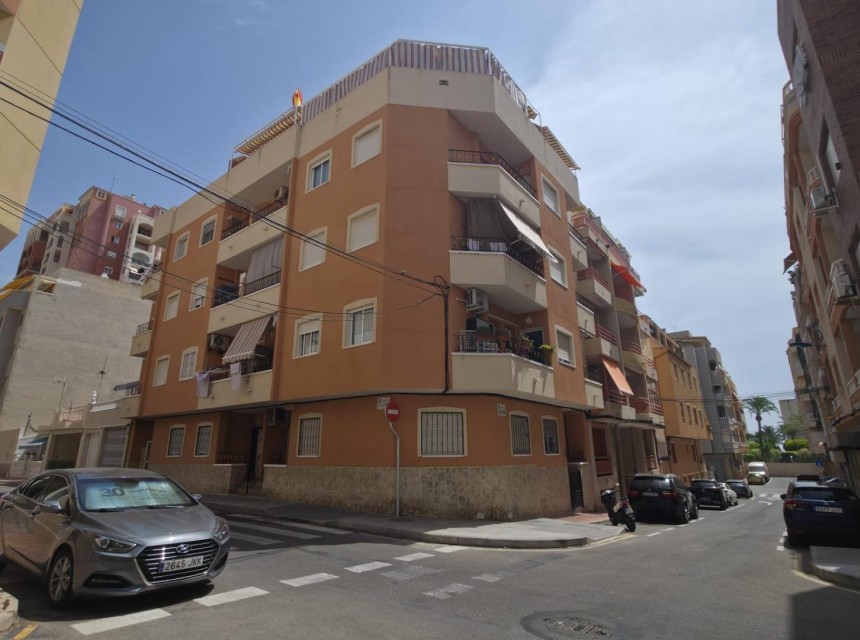 Sale - Apartamento -
Torrevieja - Playa de los locos