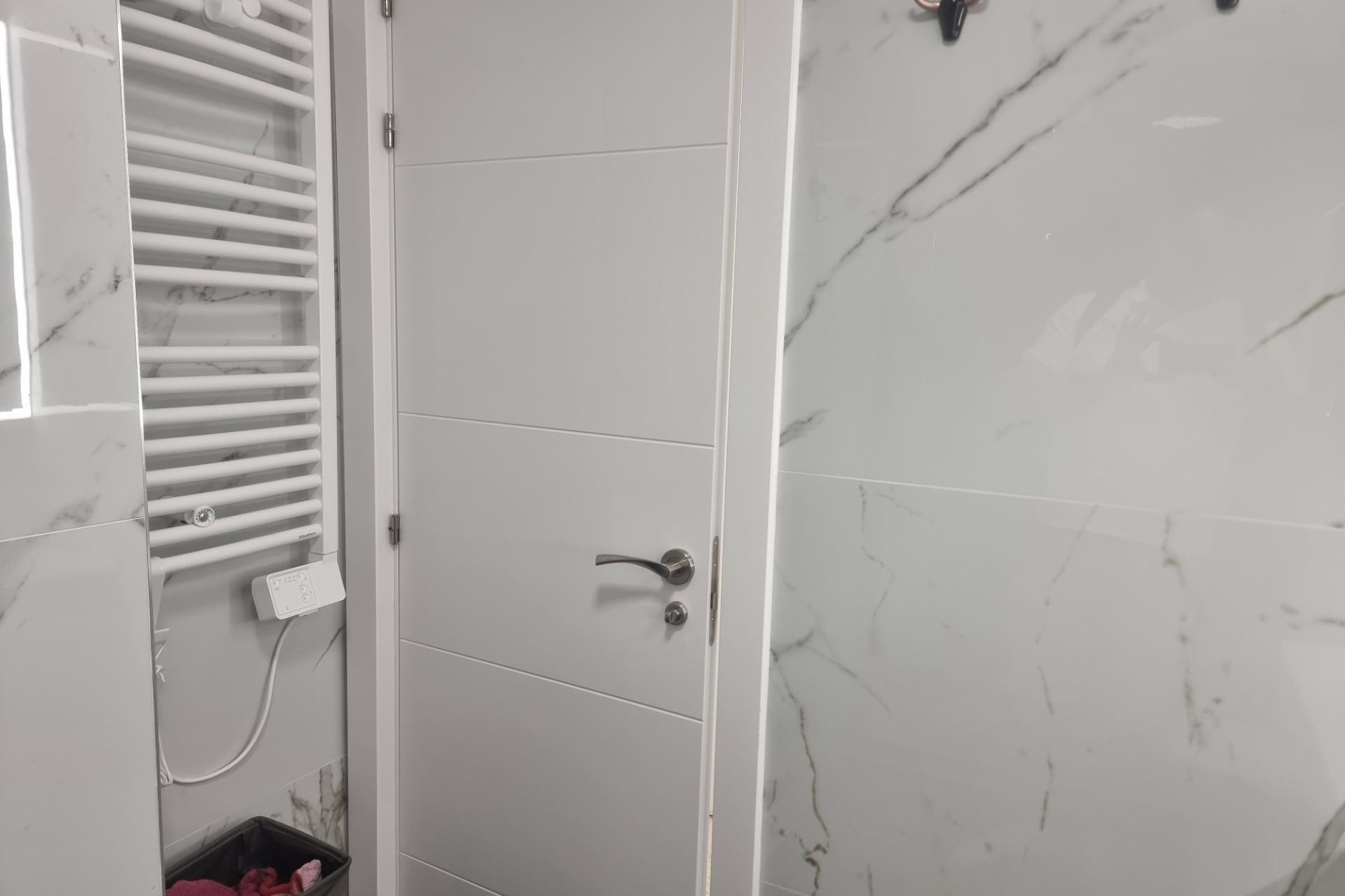 Sale - Apartamento -
Torrevieja - Playa de los locos