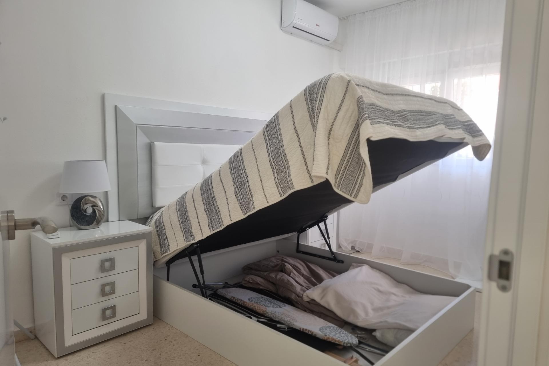 Sale - Apartamento -
Torrevieja - Playa de los locos