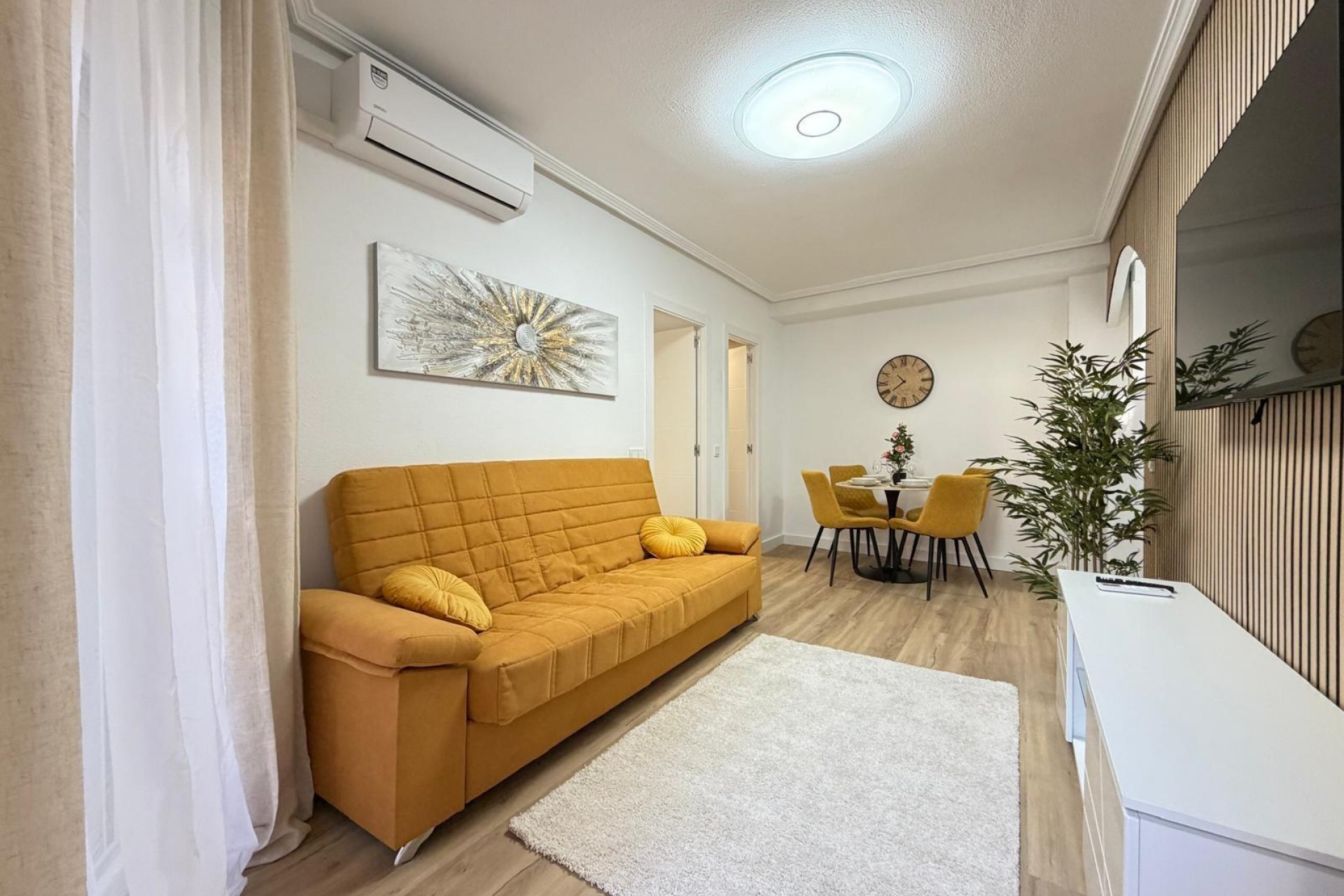 Sale - Apartamento -
Torrevieja - Playa de los locos