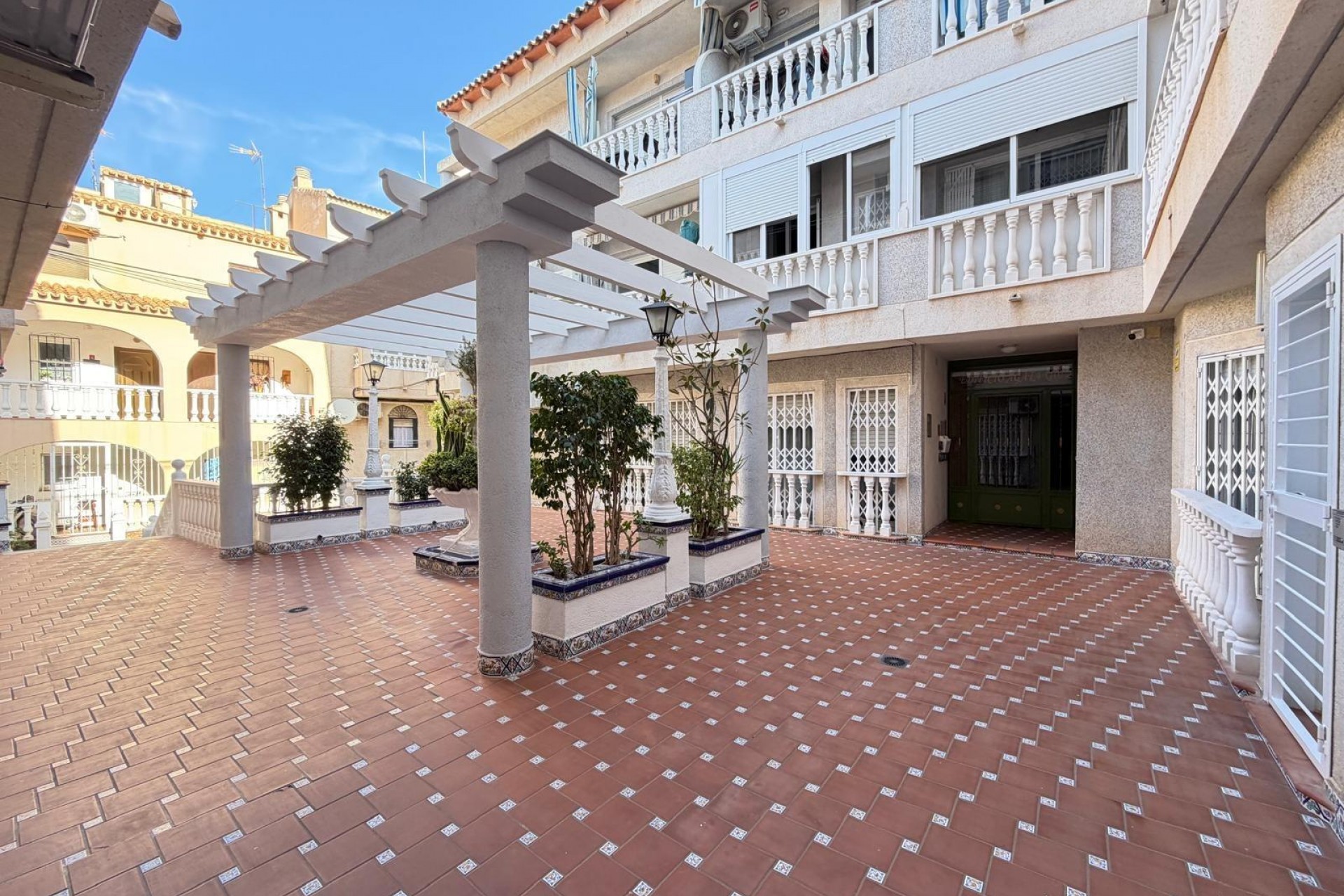 Sale - Apartamento -
Torrevieja - Playa de los locos