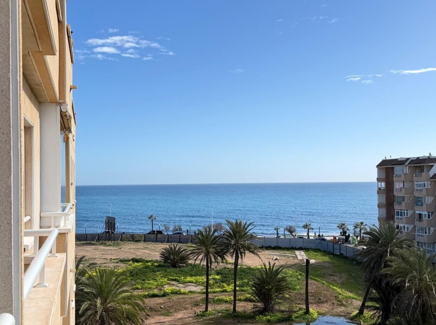 Sale - Apartamento -
Torrevieja - Playa del cura
