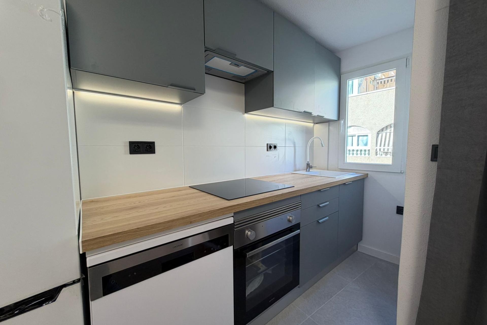 Sale - Apartamento -
Torrevieja - Playa del cura