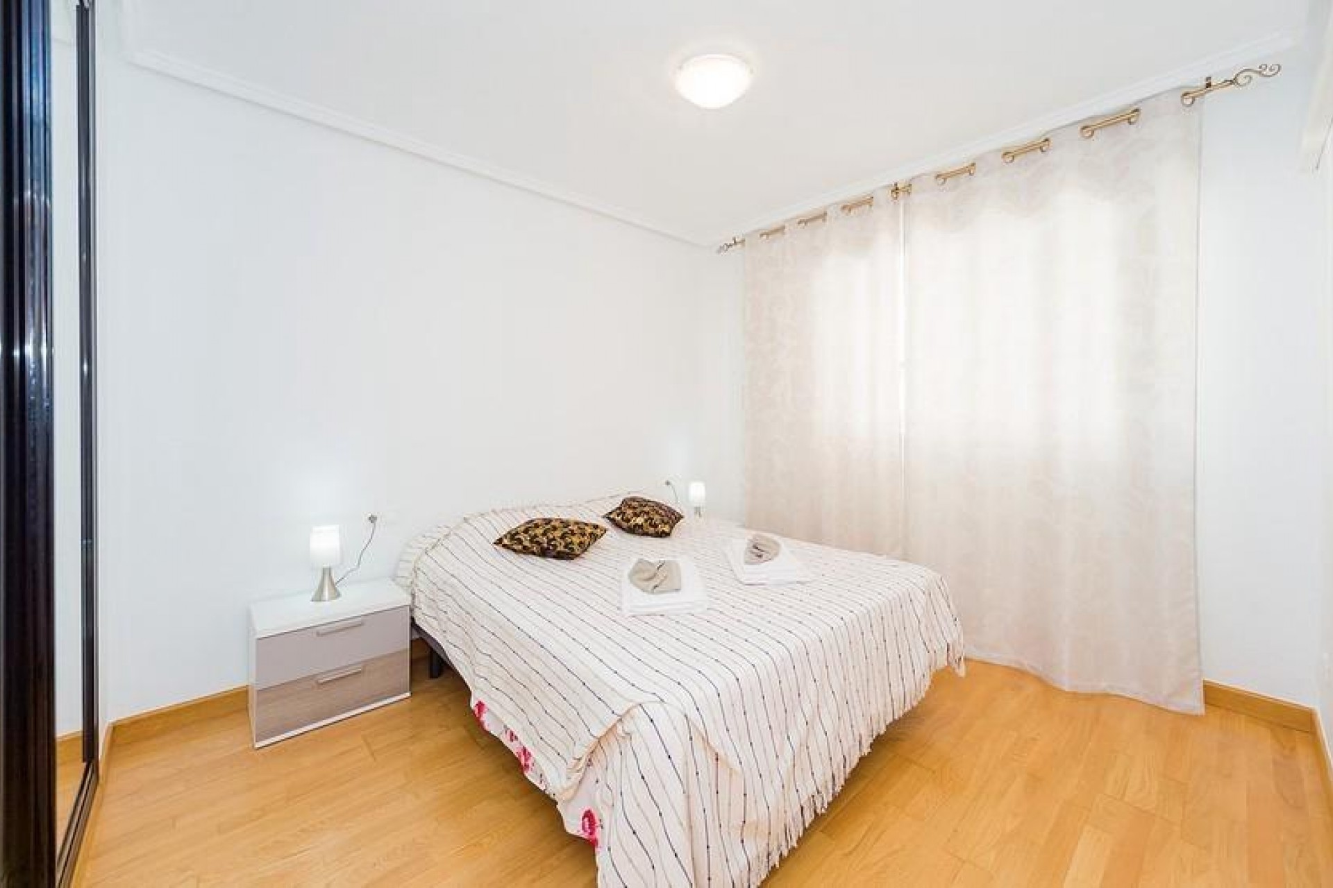 Sale - Apartamento -
Torrevieja - Playa del cura