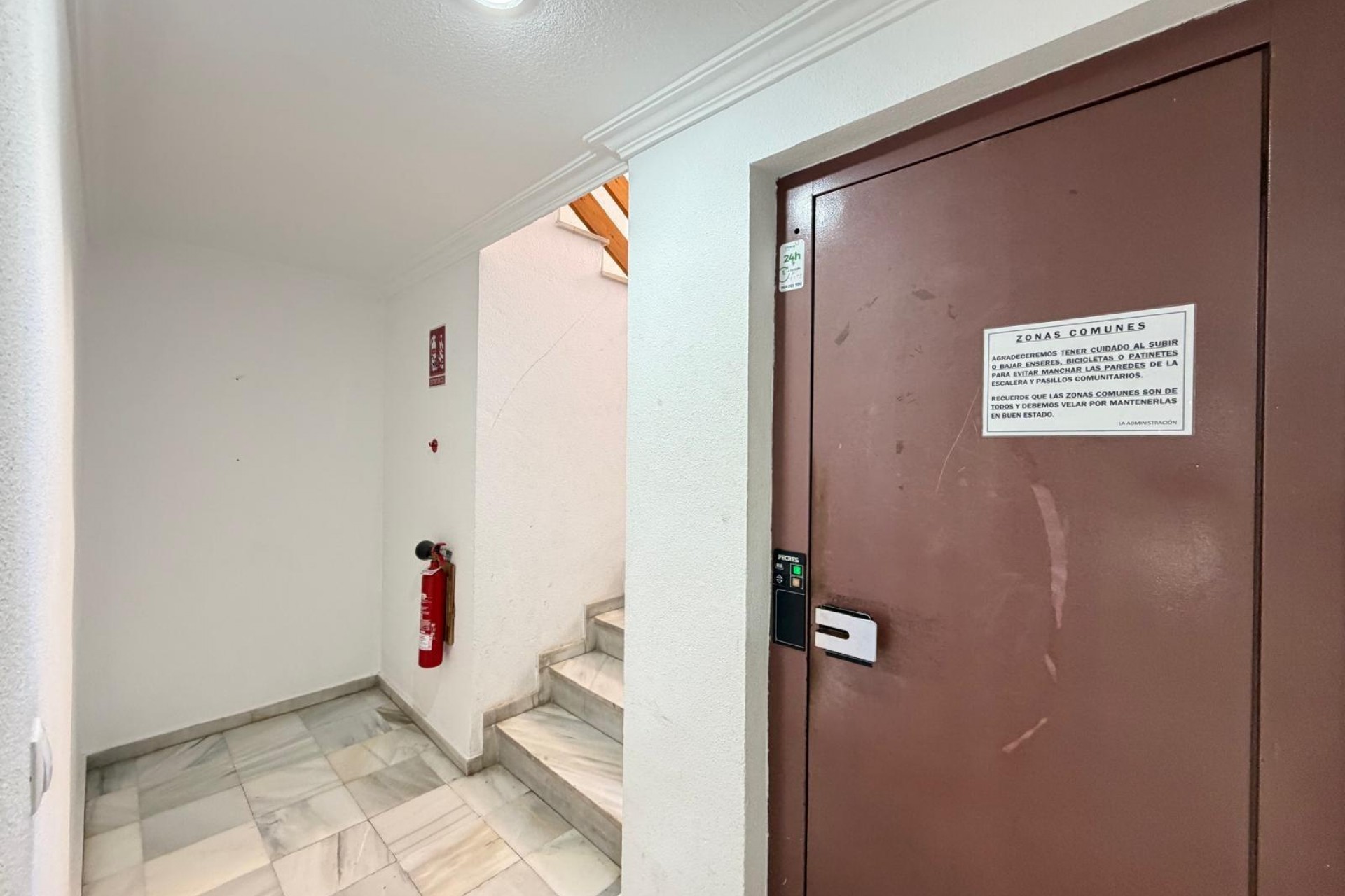 Sale - Apartamento -
Torrevieja - Playa del cura