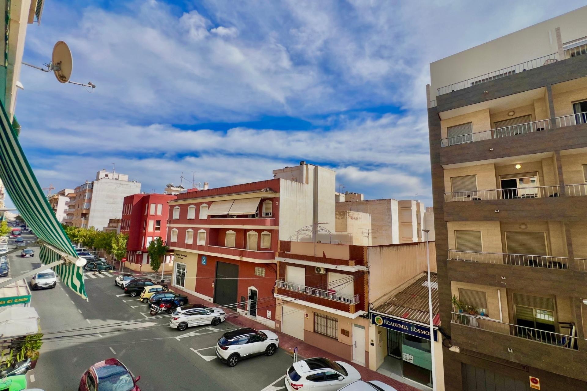 Sale - Apartamento -
Torrevieja - Puerto Deportivo