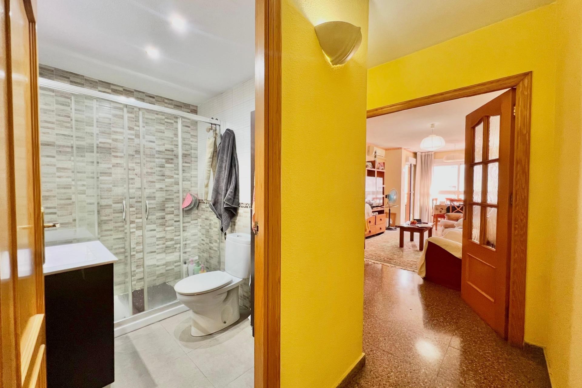 Sale - Apartamento -
Torrevieja - Puerto Deportivo