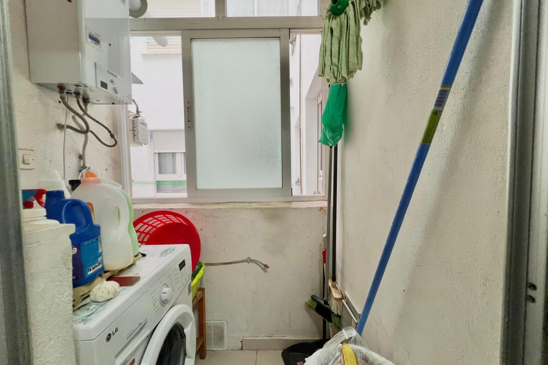 Sale - Apartamento -
Torrevieja - Puerto Deportivo