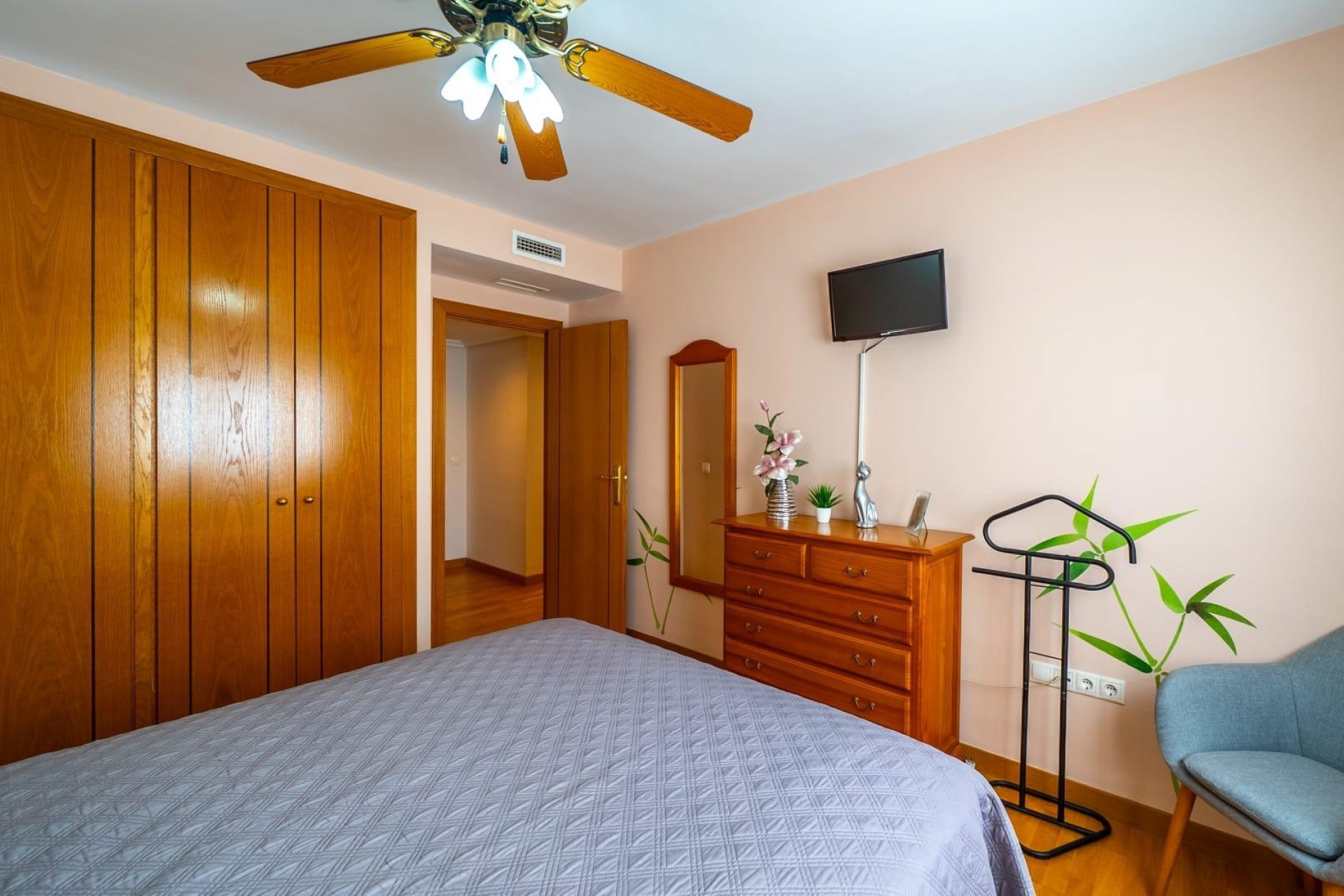 Sale - Apartment -
Alicante - Alicante Golf