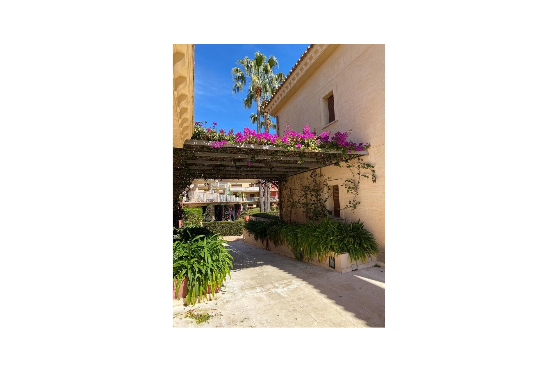 Sale - Apartment -
Benissa Costa - Costa Blanca