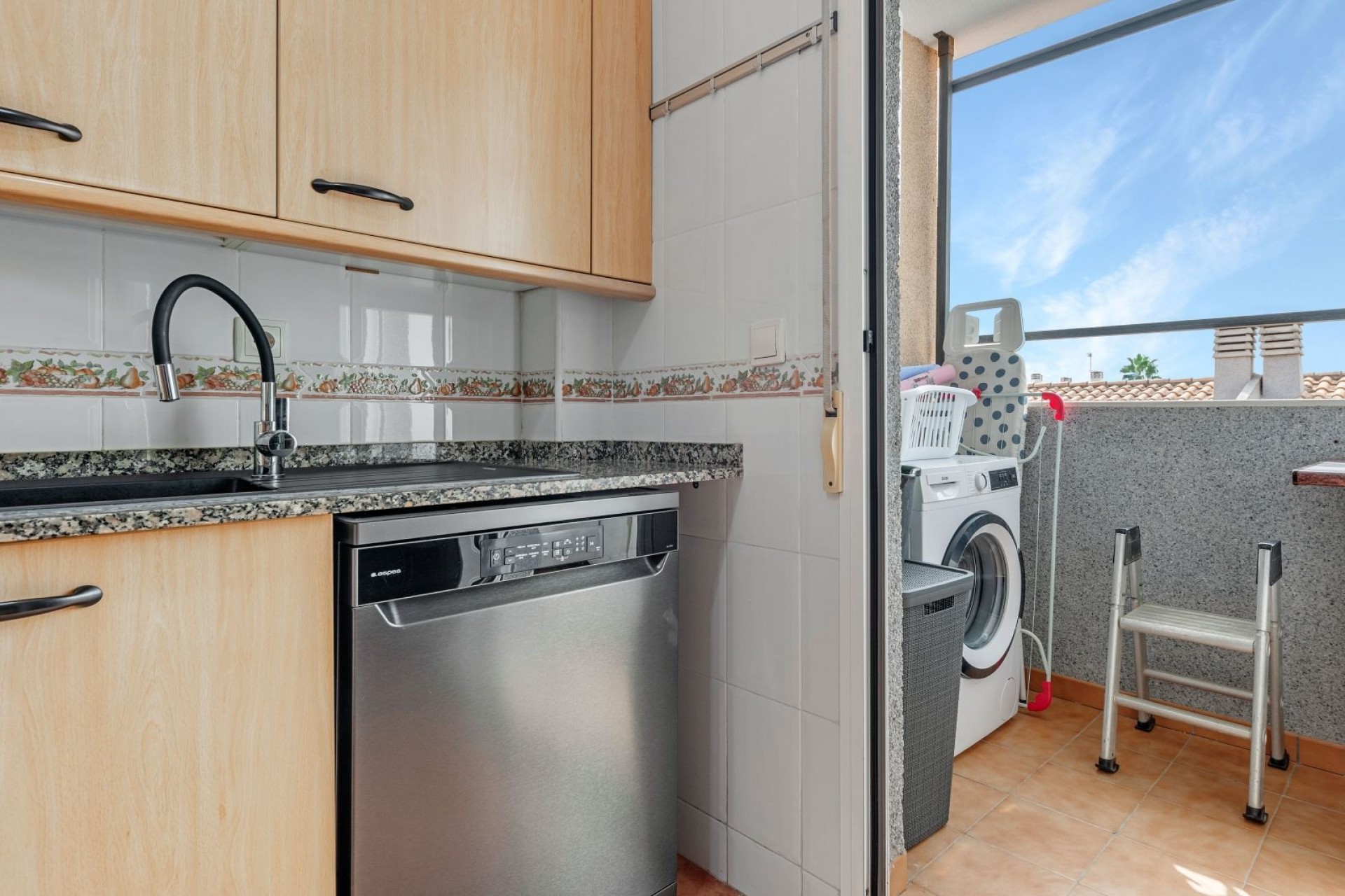 Sale - Apartment -
Javea - Montañar