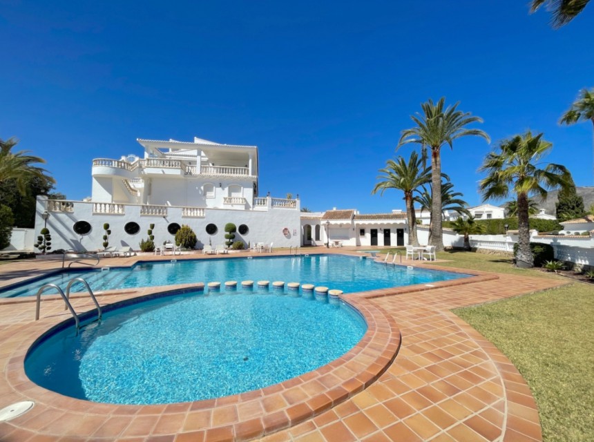 Sale - Apartment -
Moraira - La Sabatera