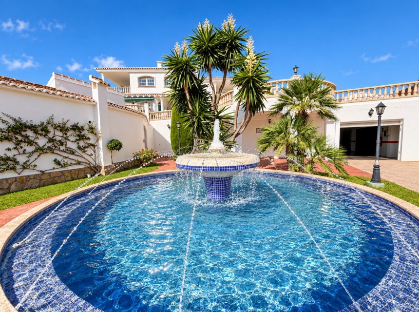 Sale - Apartment -
Moraira - La Sabatera
