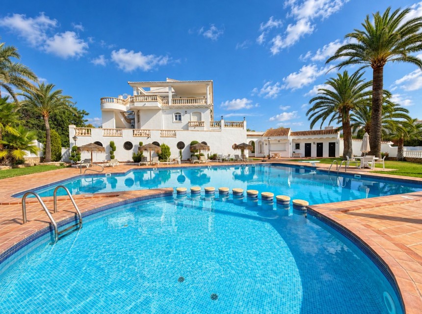 Sale - Apartment -
Moraira - La Sabatera