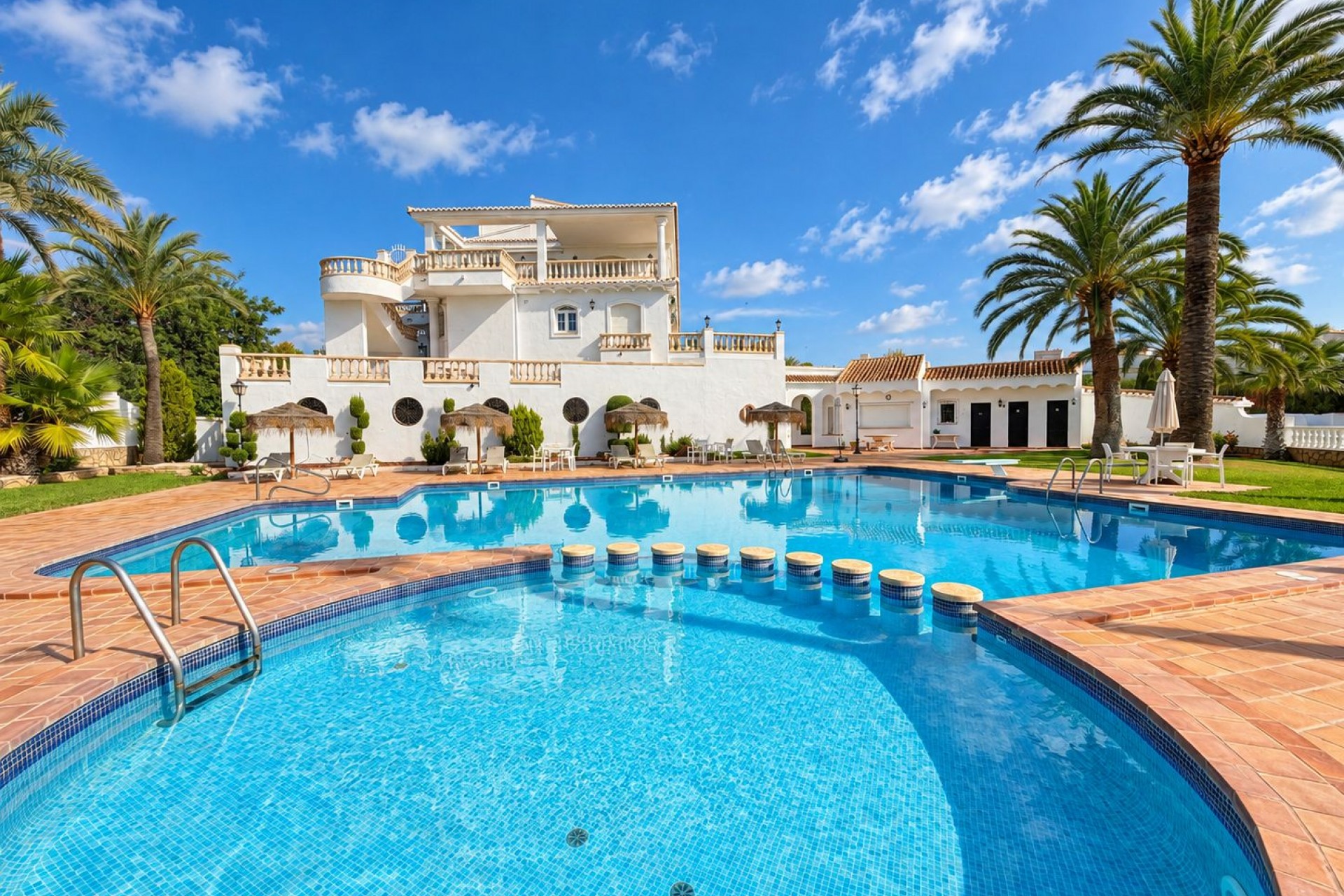 Sale - Apartment -
Moraira - La Sabatera