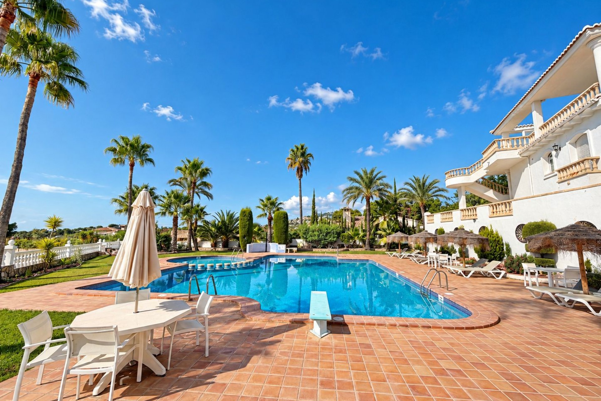 Sale - Apartment -
Moraira - La Sabatera