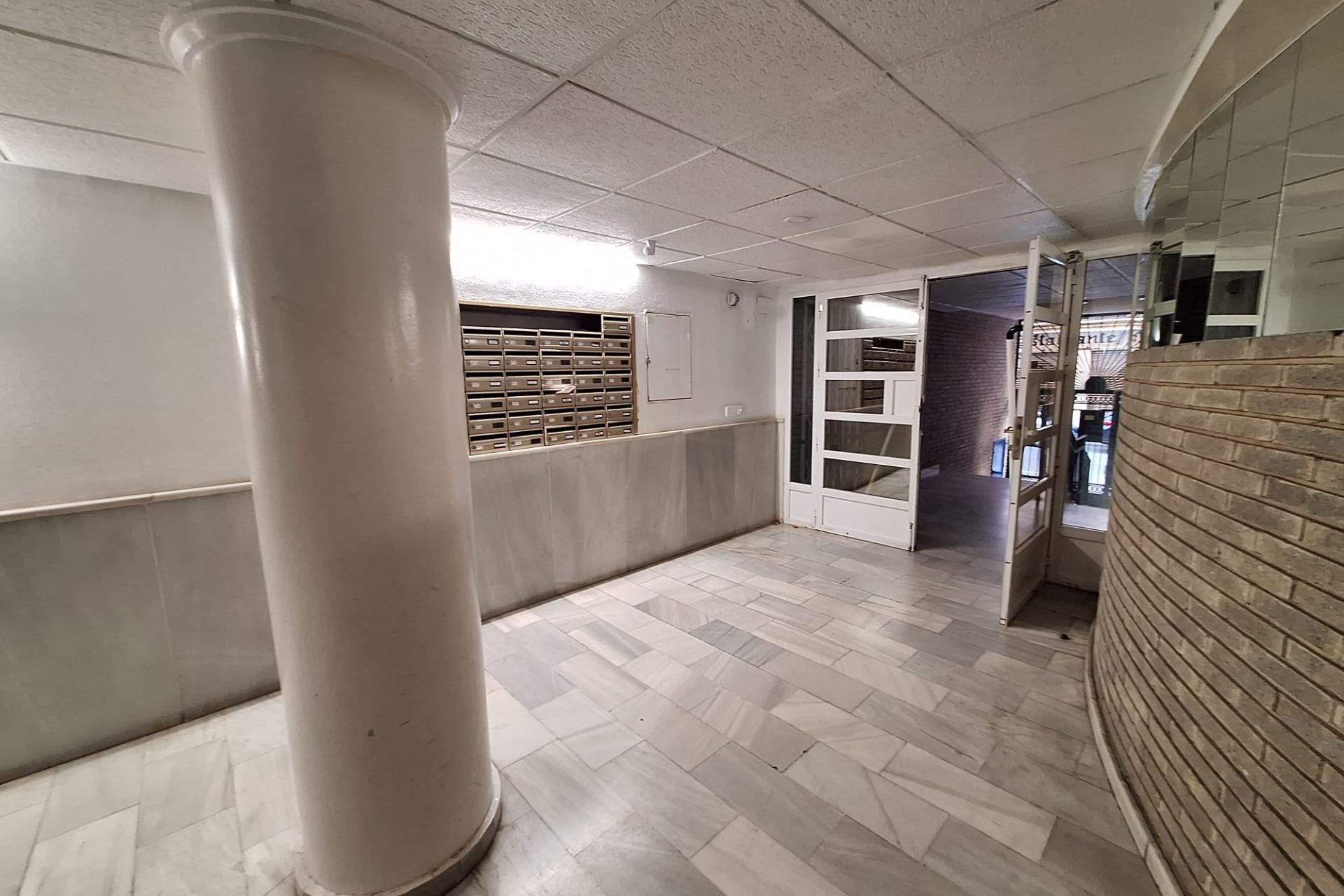 Sale - Ático Dúplex -
Torrevieja - Centro