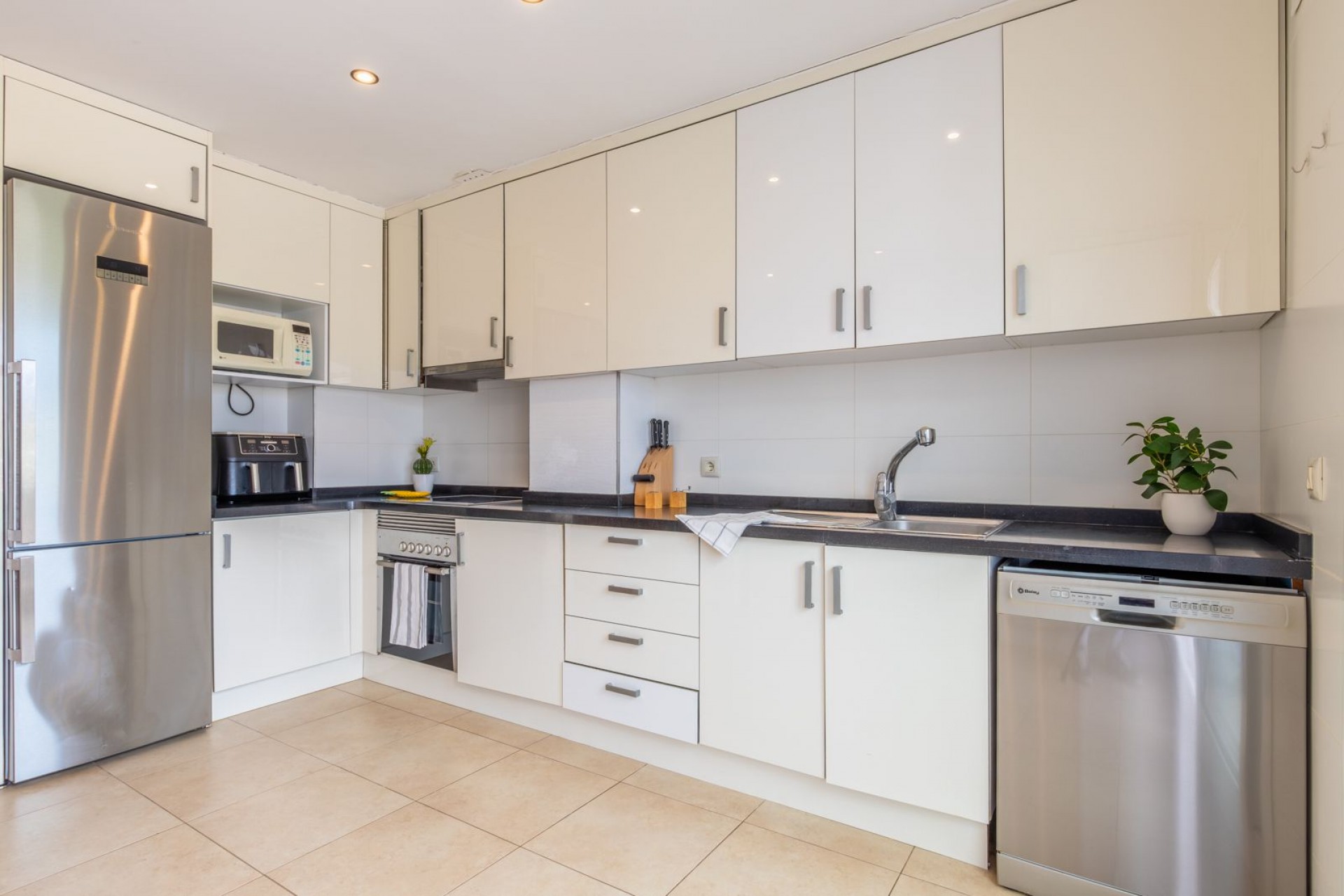 Sale - Bungalow -
Calpe - Urbanización Casanova