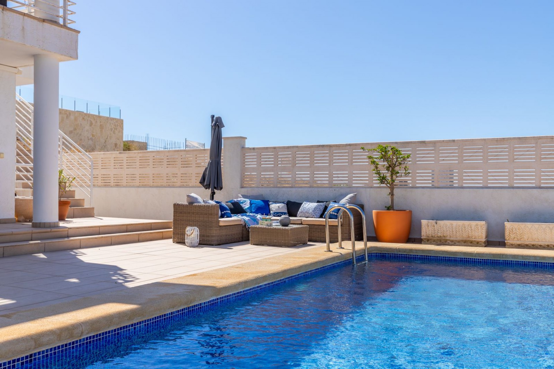 Sale - Bungalow -
Calpe - Urbanización Casanova