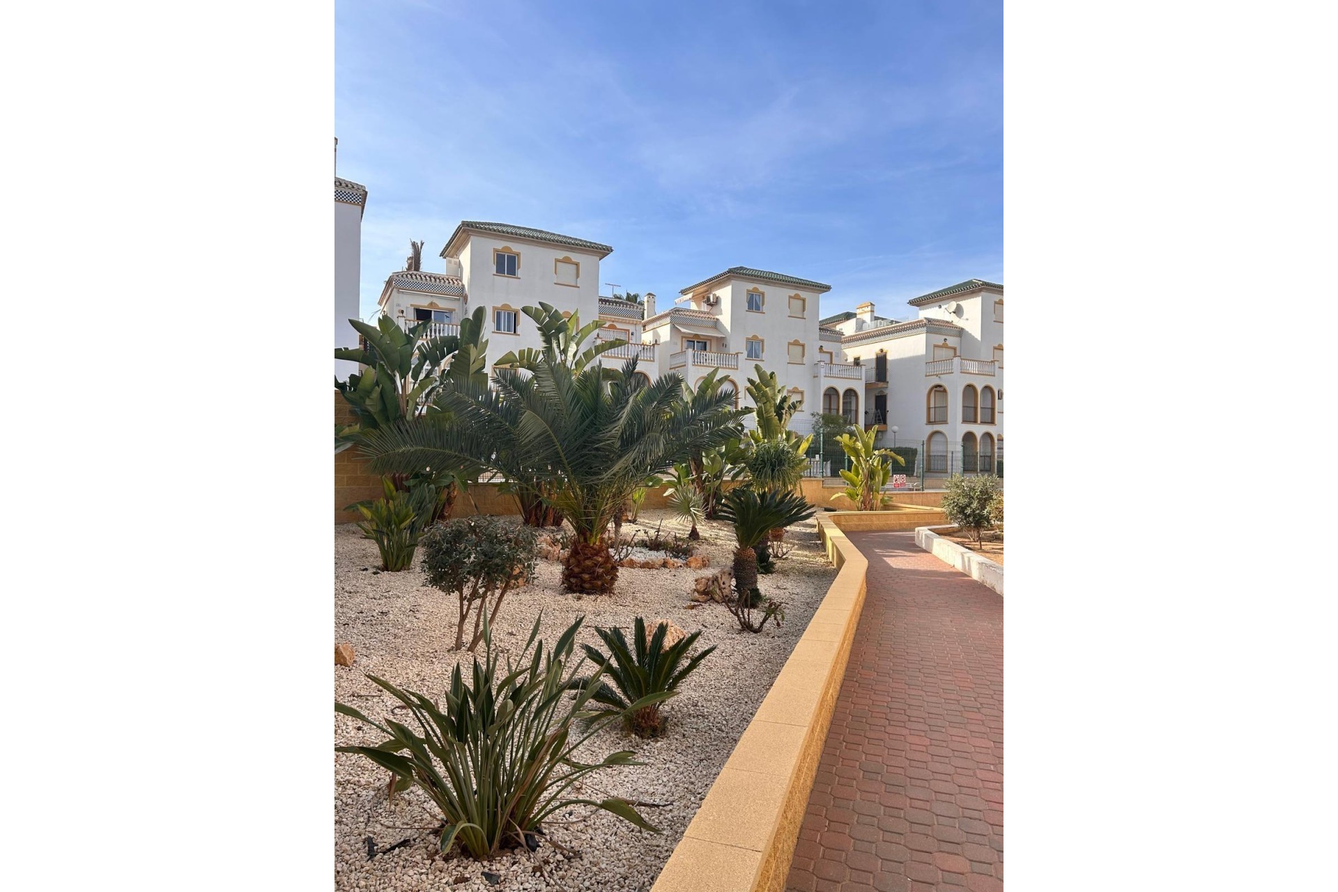 Sale - Bungalow Planta Baja -
Torrevieja - Torre la mata