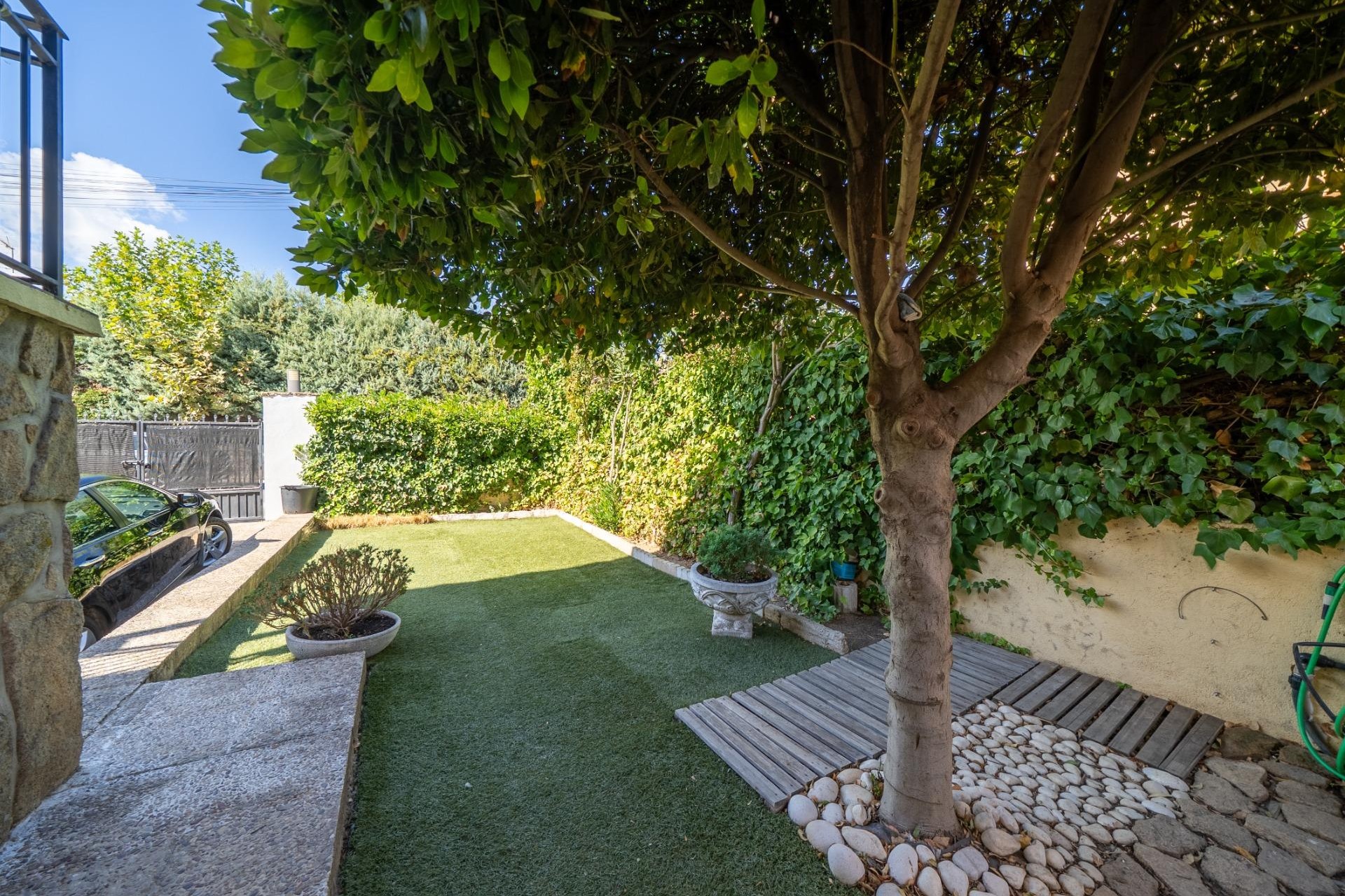 Sale - Chalet -
San Martin de Valdeiglesias - Garnacho