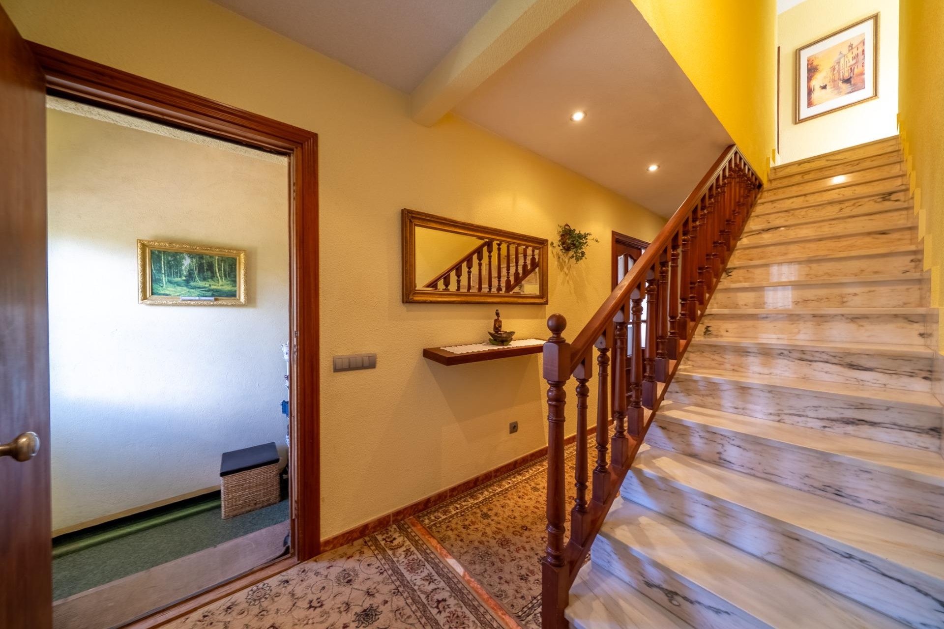 Sale - Chalet -
San Martin de Valdeiglesias - Garnacho