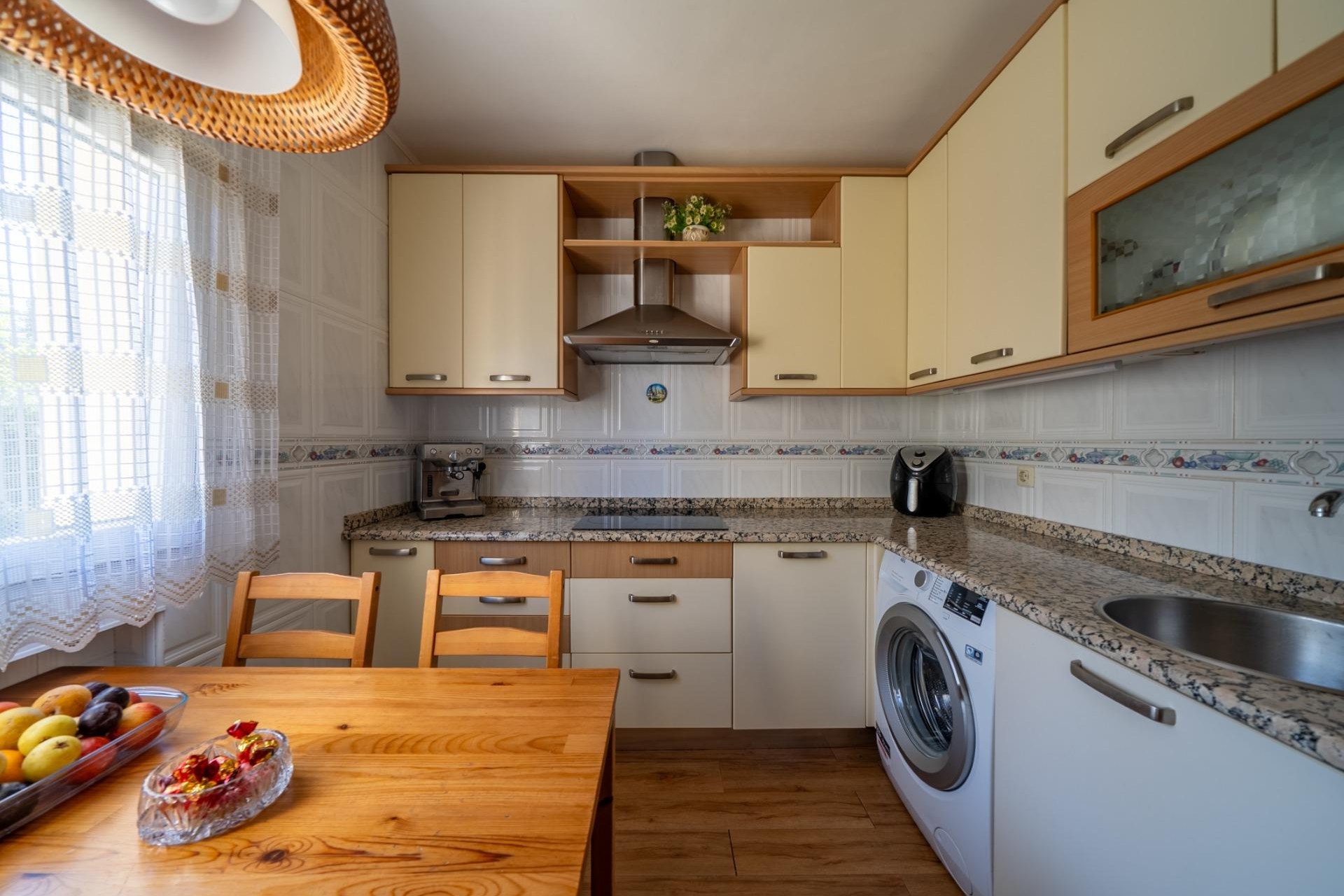 Sale - Chalet -
San Martin de Valdeiglesias - Garnacho